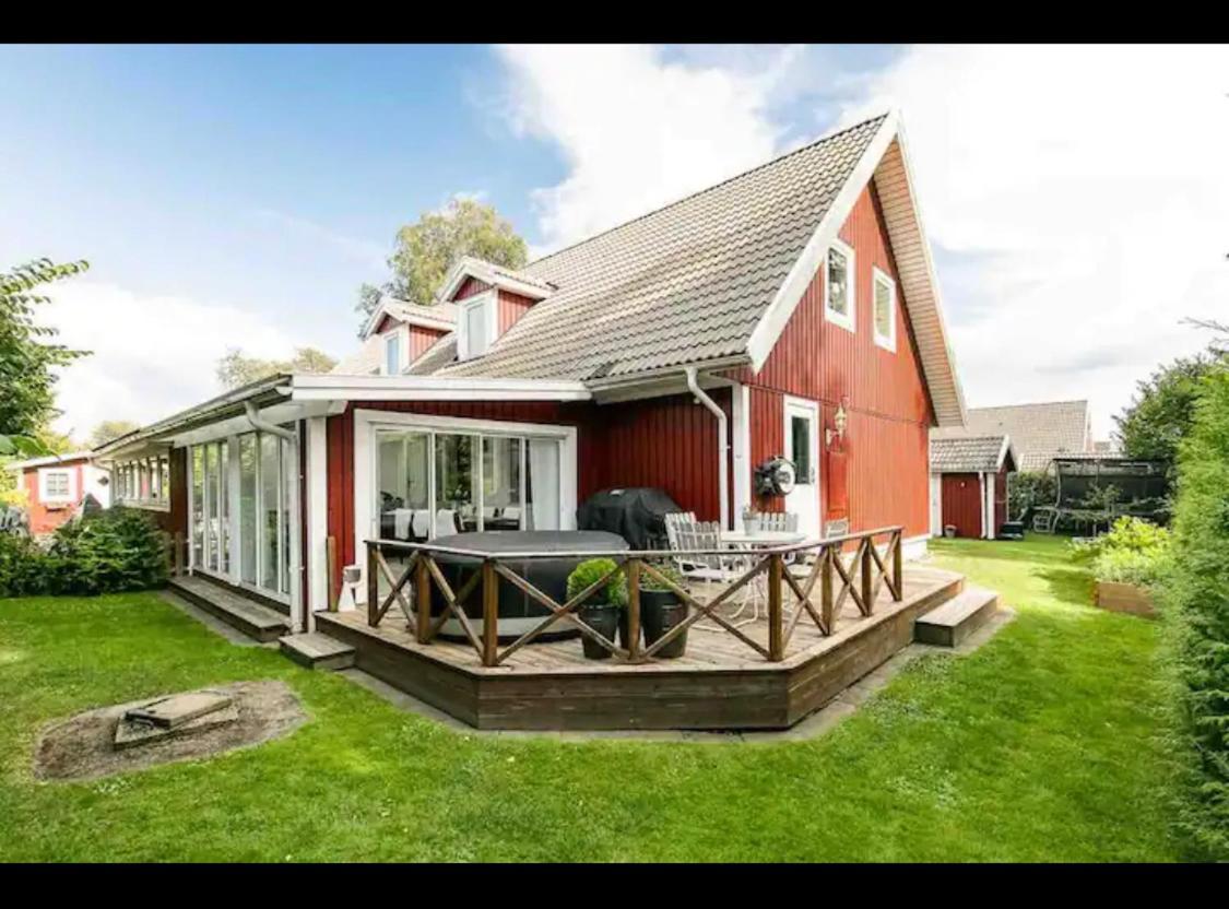 Vintrosa Hus I Lugnt Omrade, 15 Min Fran Oerebro 빌라 외부 사진